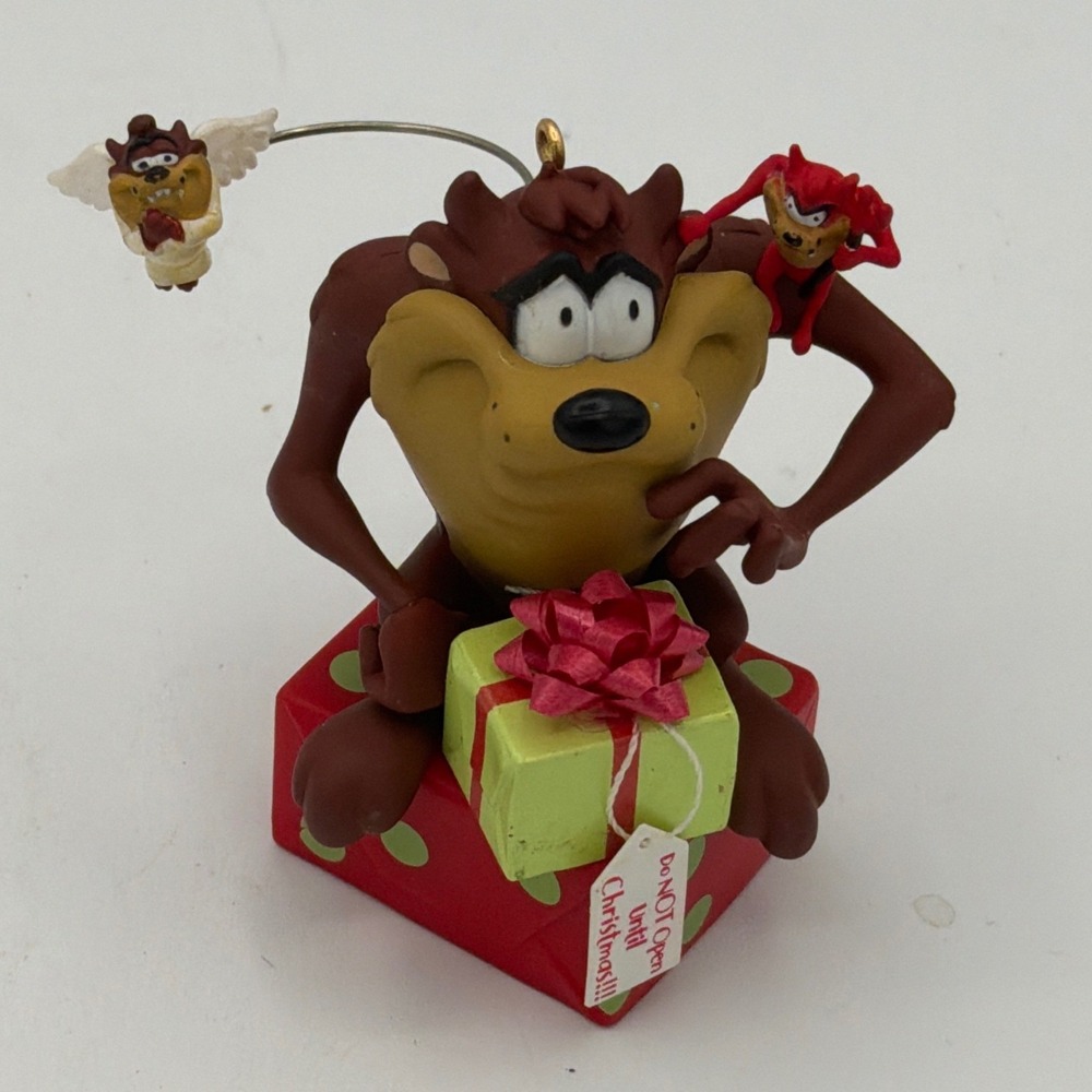 Vintage 1996 Hallmark Looney Tunes Taz Tasmanian Devil Christmas Ornament